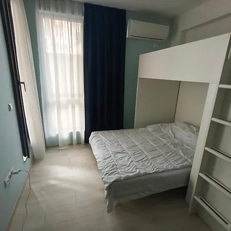 דירה Three-room Oasis 1 וארנה